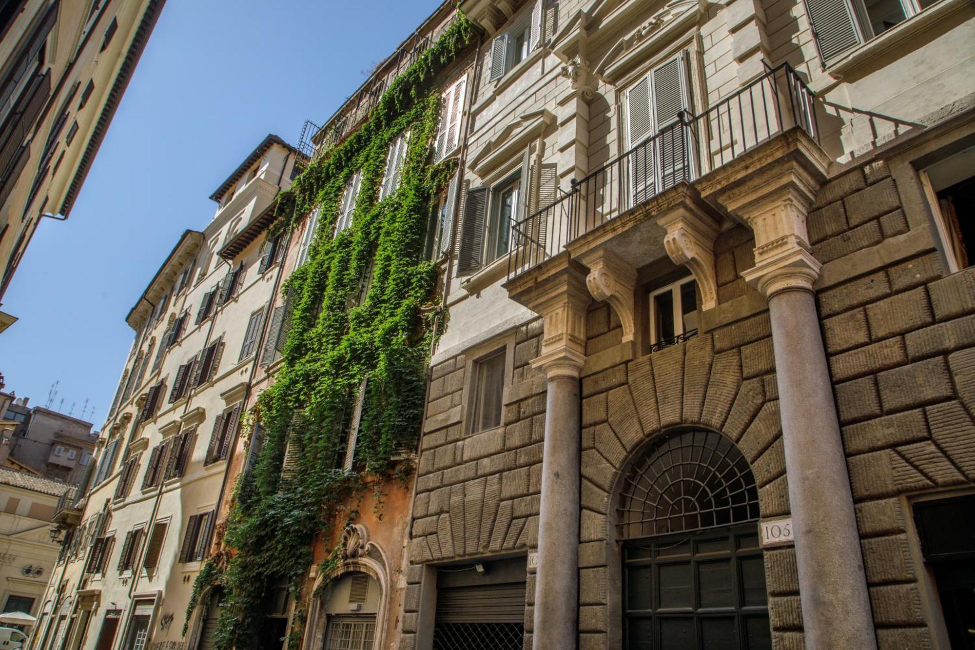 Appartamento In Campo De Fiori *